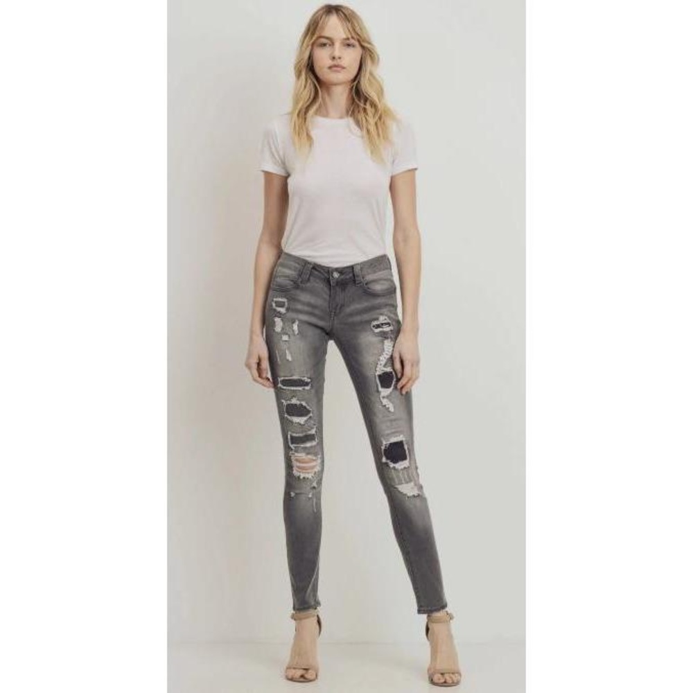 🚨 S A L E 🚨 Destructed Gray Skinny Jeans